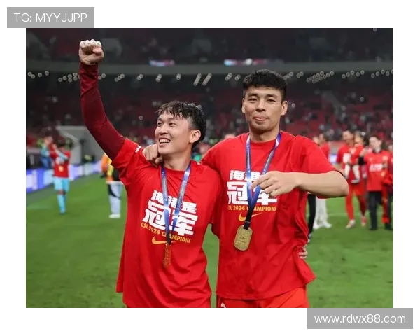 三位被低估的足球天才球员背后的故事与成就解析