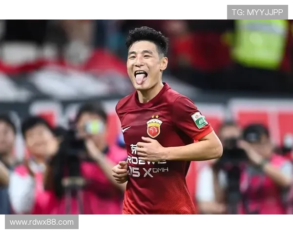 中国著名男足球运动员退役完整名单及辉煌职业生涯回顾