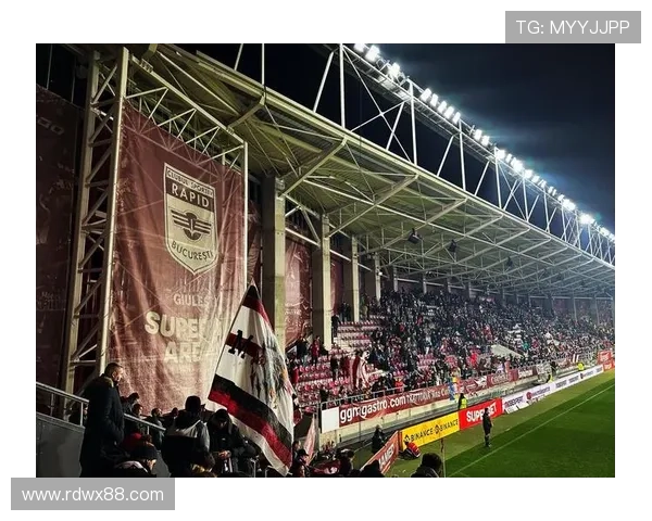 足球球星主题四件套 带你体验球场激情与舒适睡眠的完美融合 足球球星主题四件套 带你体验球场激情与舒适睡眠的完美融合